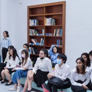 Student2-min